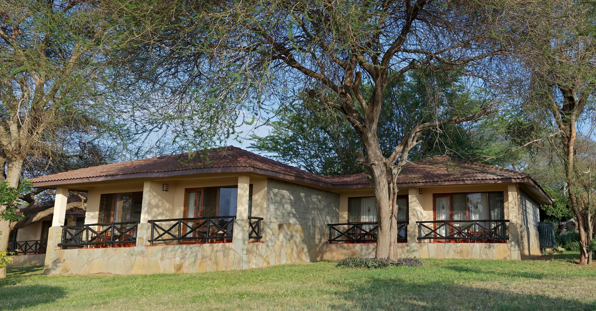 Ashnil Aruba Lodge — Tsavo East National Park
