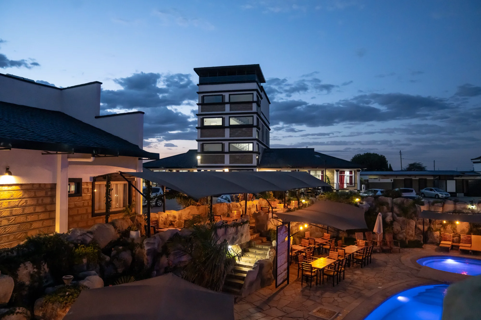 Avian Court Hotel