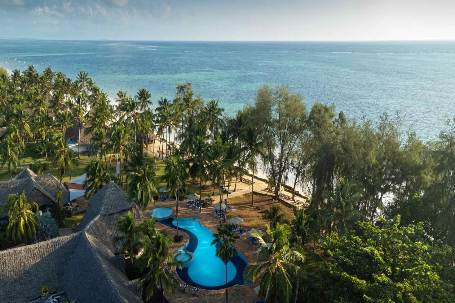 Bluebay Beach Resort & Spa — image 3