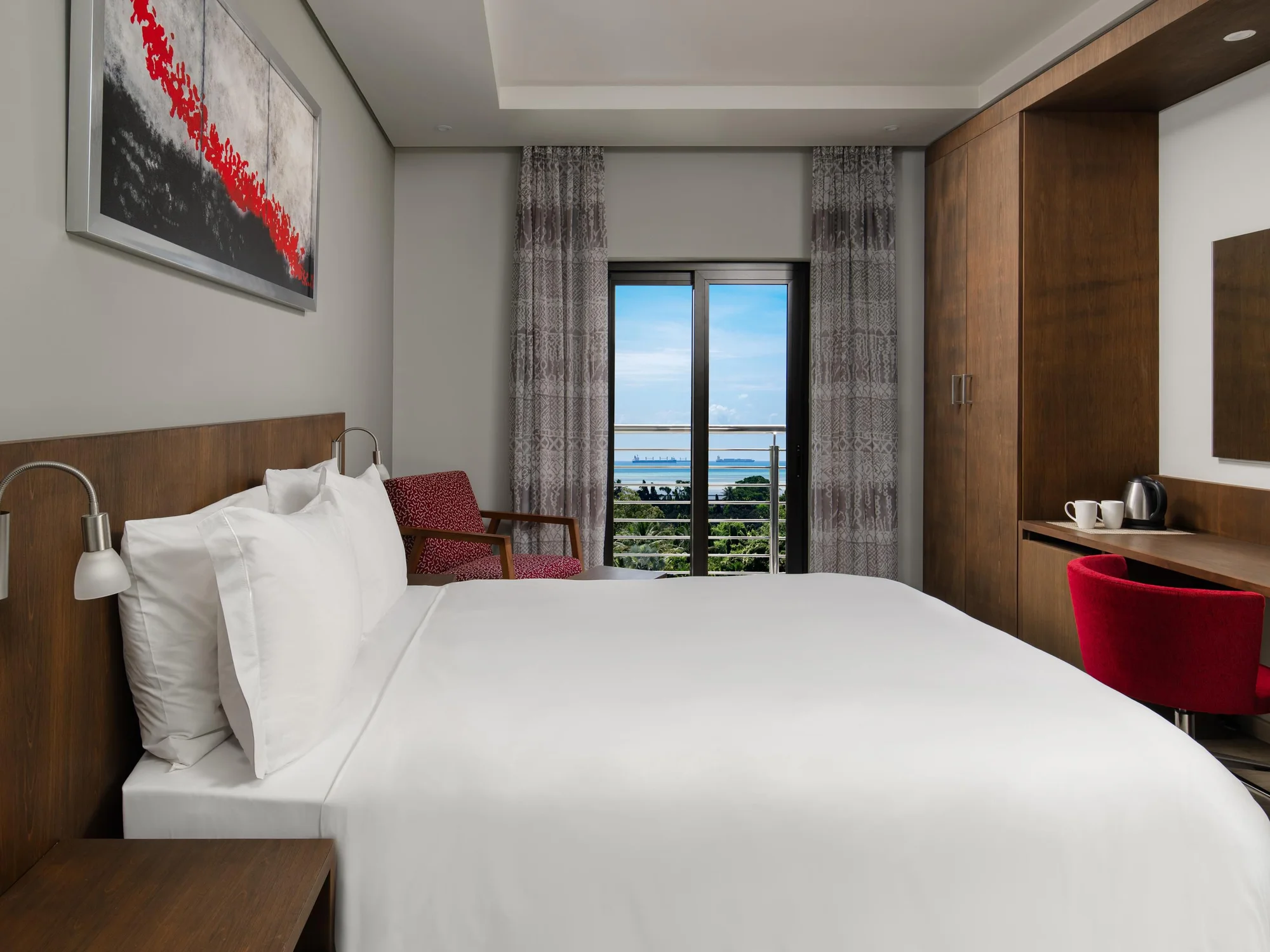 Harbour View Suites — image 2