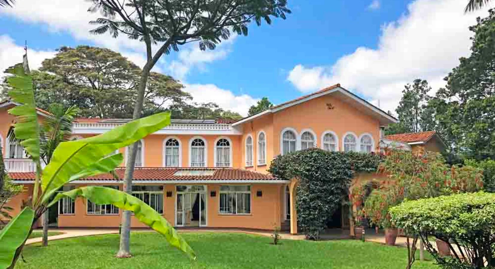House of Waine — image 2