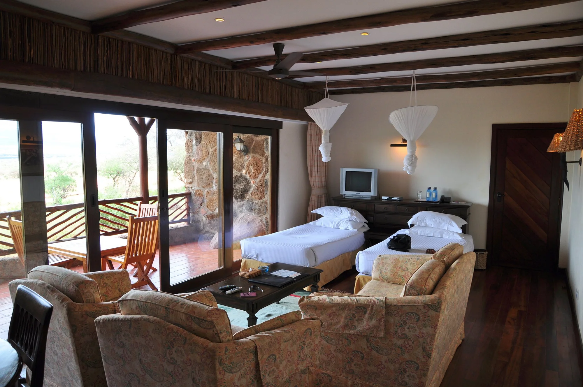 Hunters Lodge — image 2
