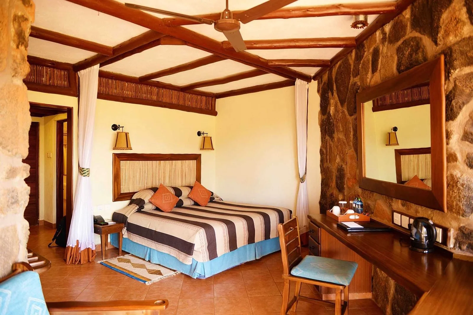 Hunters Lodge — image 3