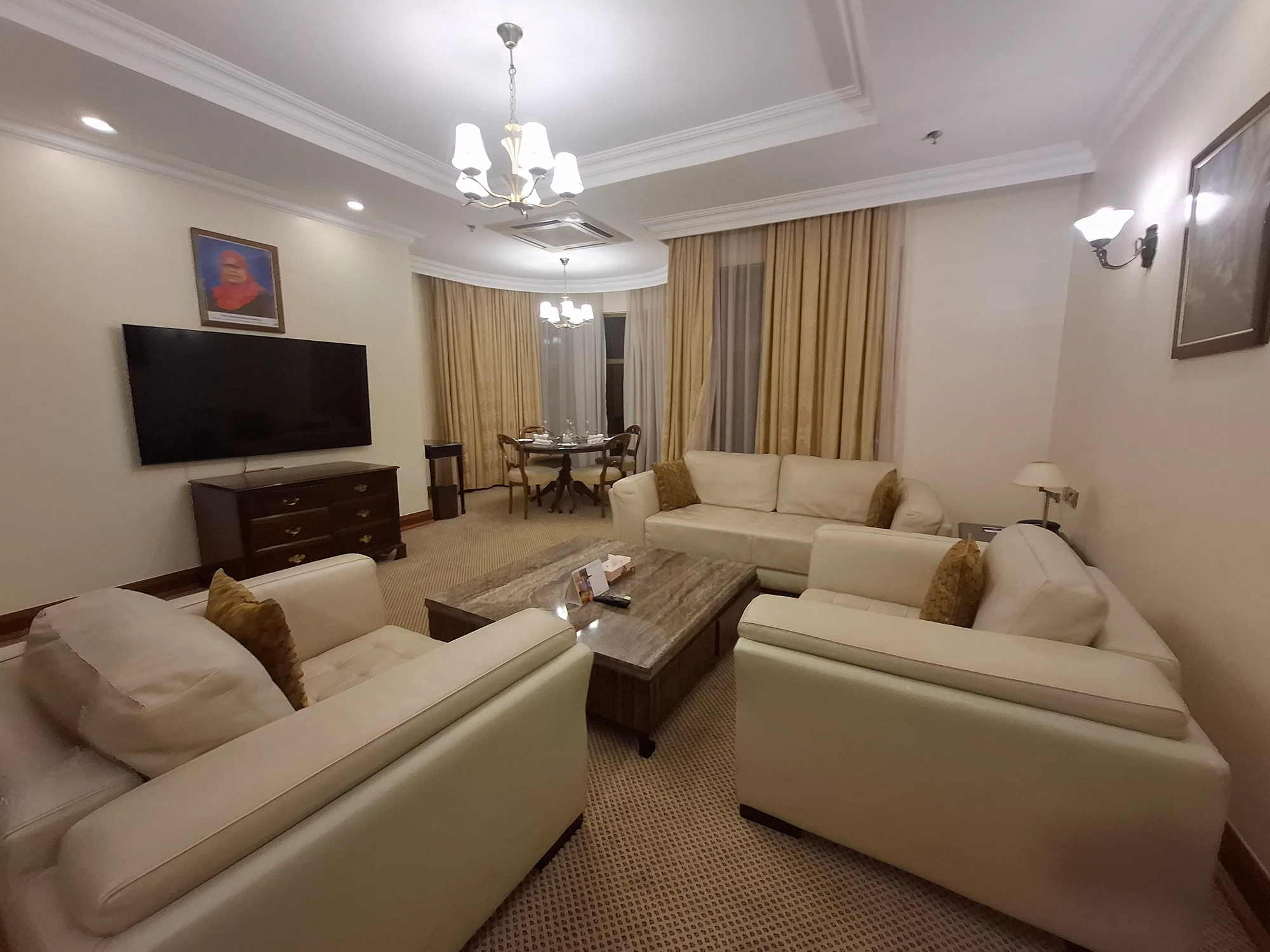 Kibo Palace Hotel Moshi — image 4