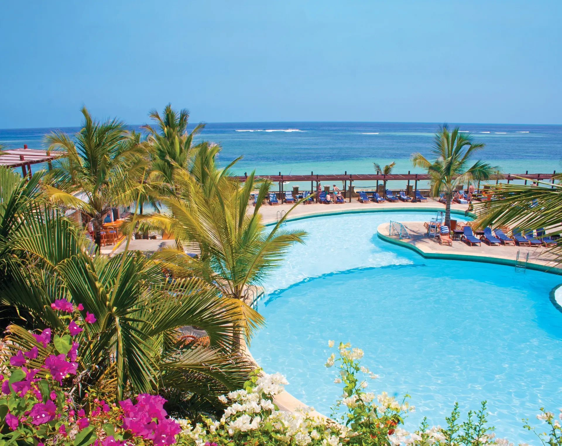 Leopard Beach Resort & Spa — image 2
