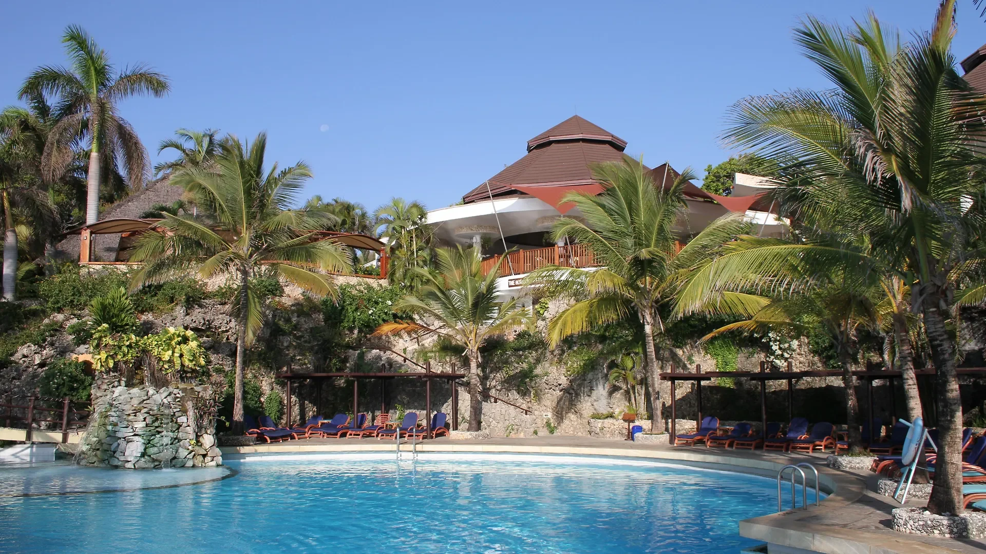 Leopard Beach Resort & Spa — image 3