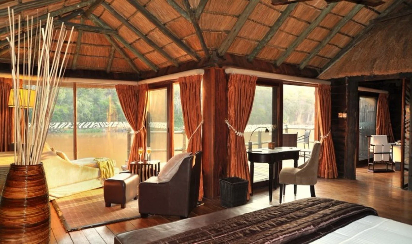 Retreat Selous by Nomad — image 4