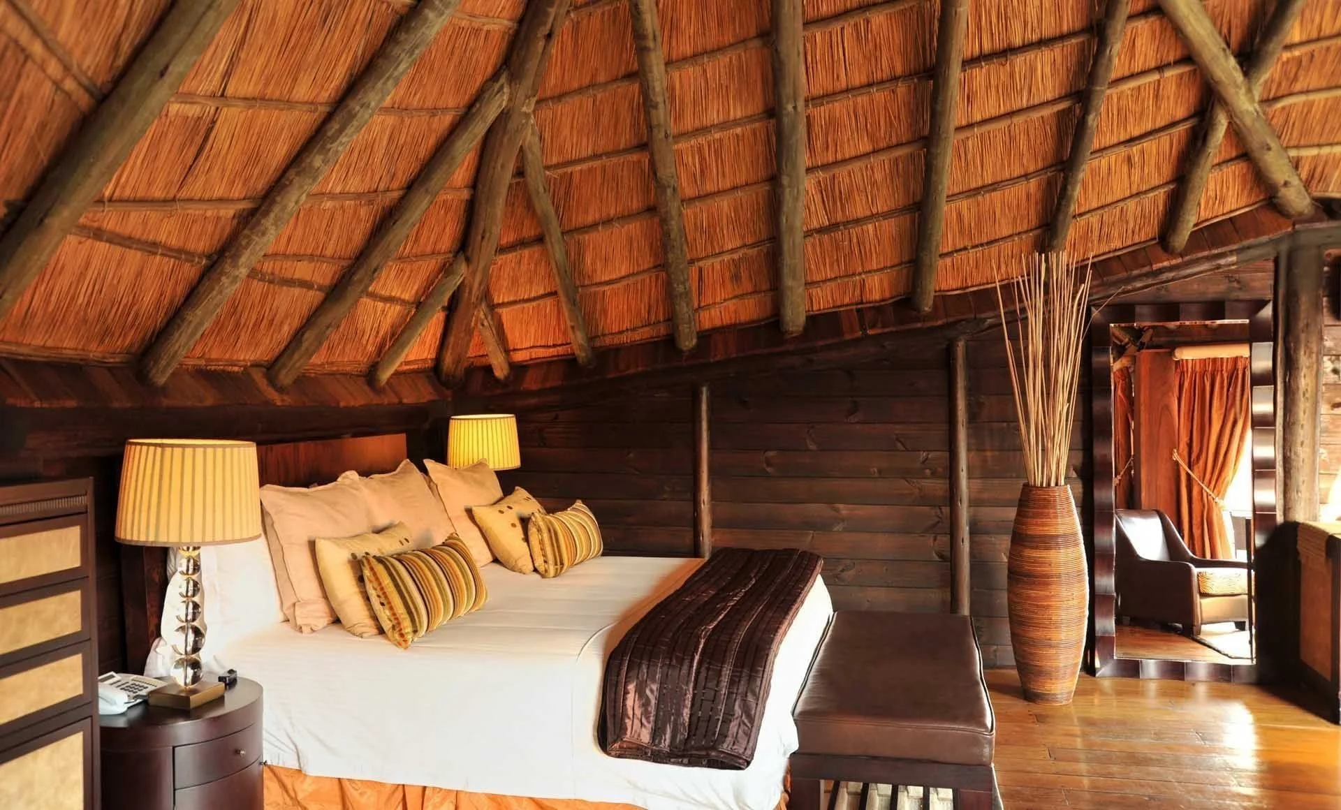 Serena Mivumo River Lodge — image 2