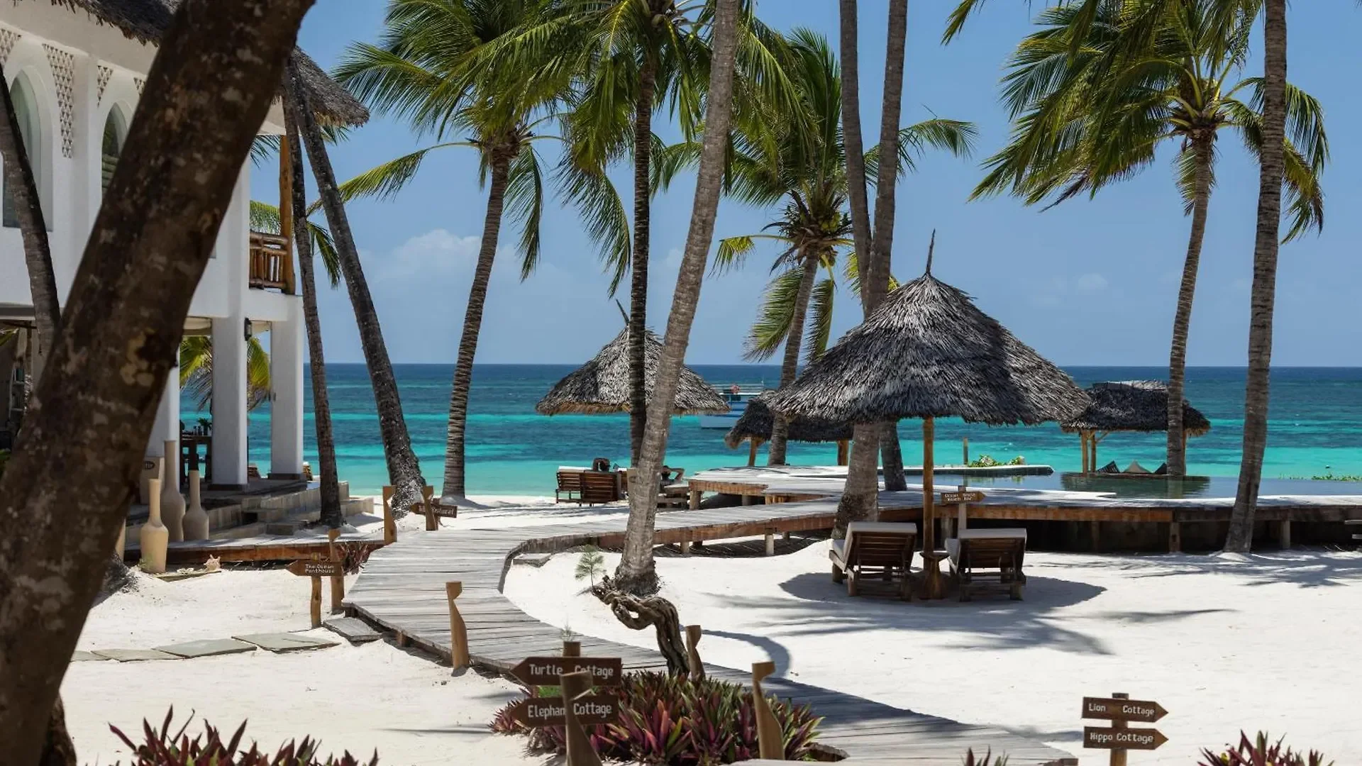Waterlovers Beach Resort — image 4