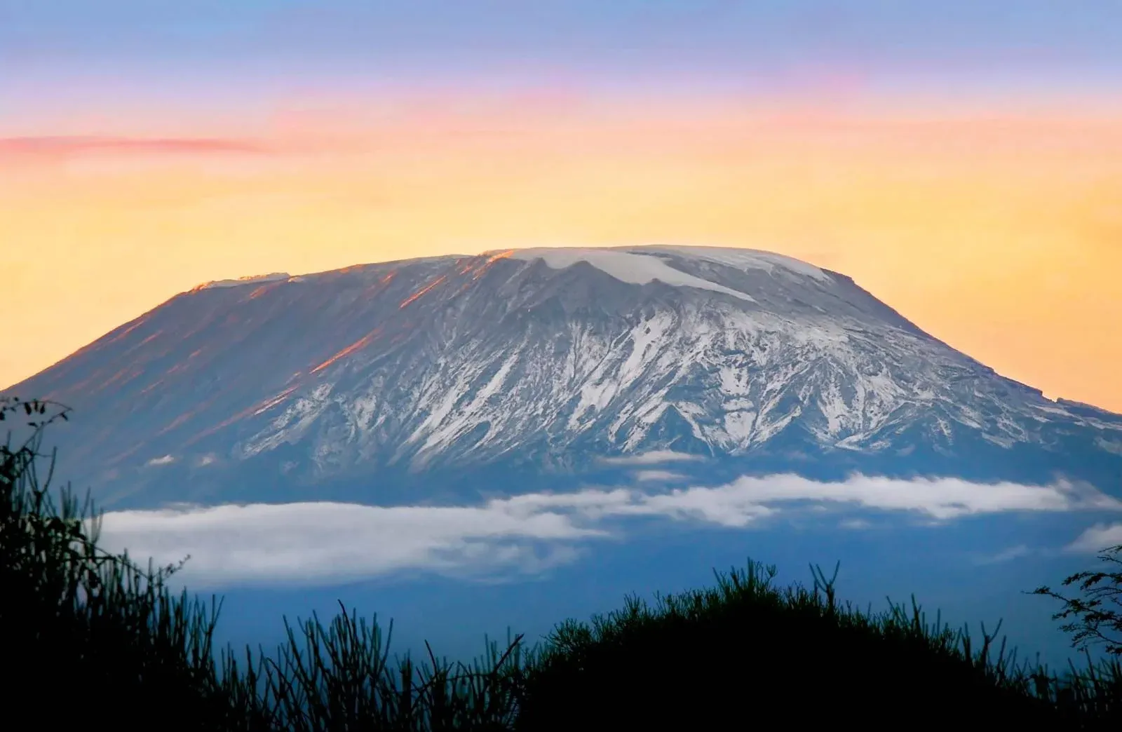 Kilimanjaro por la Ruta Rongai de 11 Días + Recuperación en Zanzibar