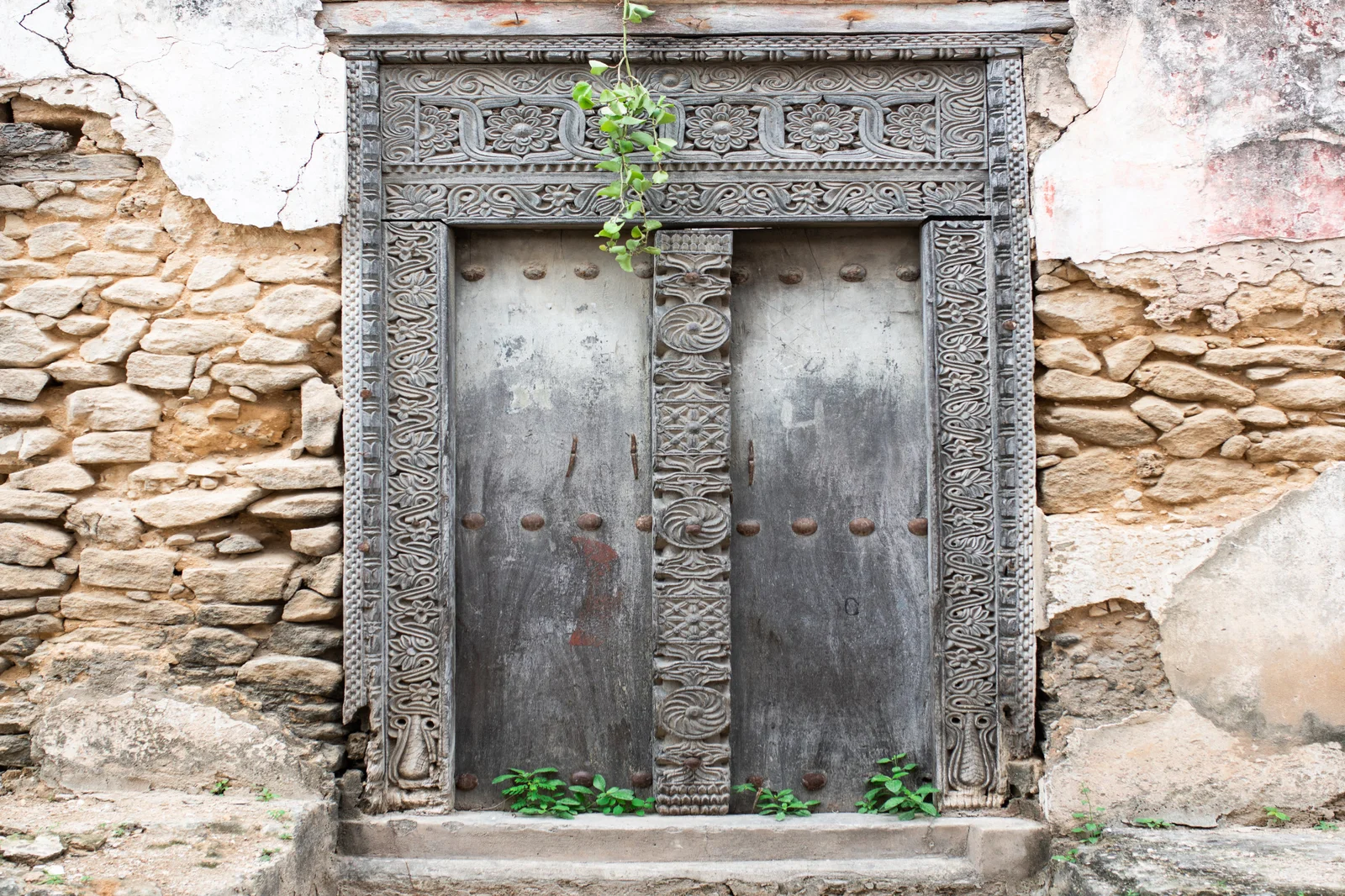 Holztür in Bagamoyo