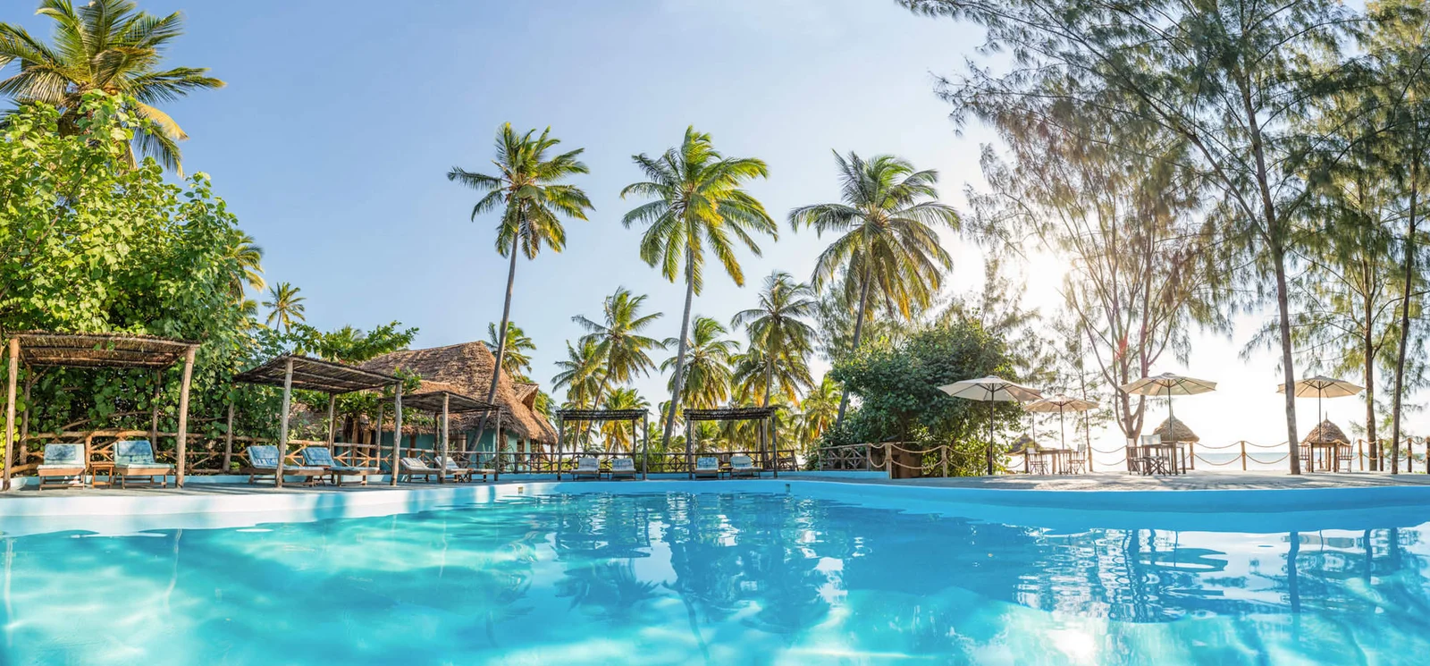 Butiama-Beach-Bungalow mit Sonnenuntergangsblick über den Indischen Ozean