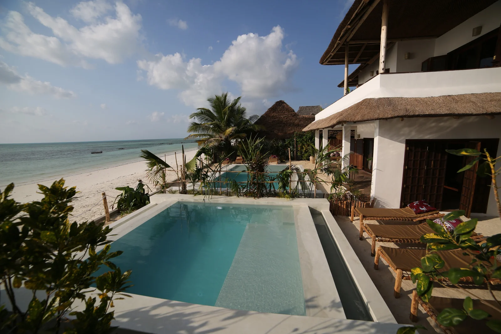 Villa privada con piscina y vistas al océano en un resort ultra lujo de Zanzibar