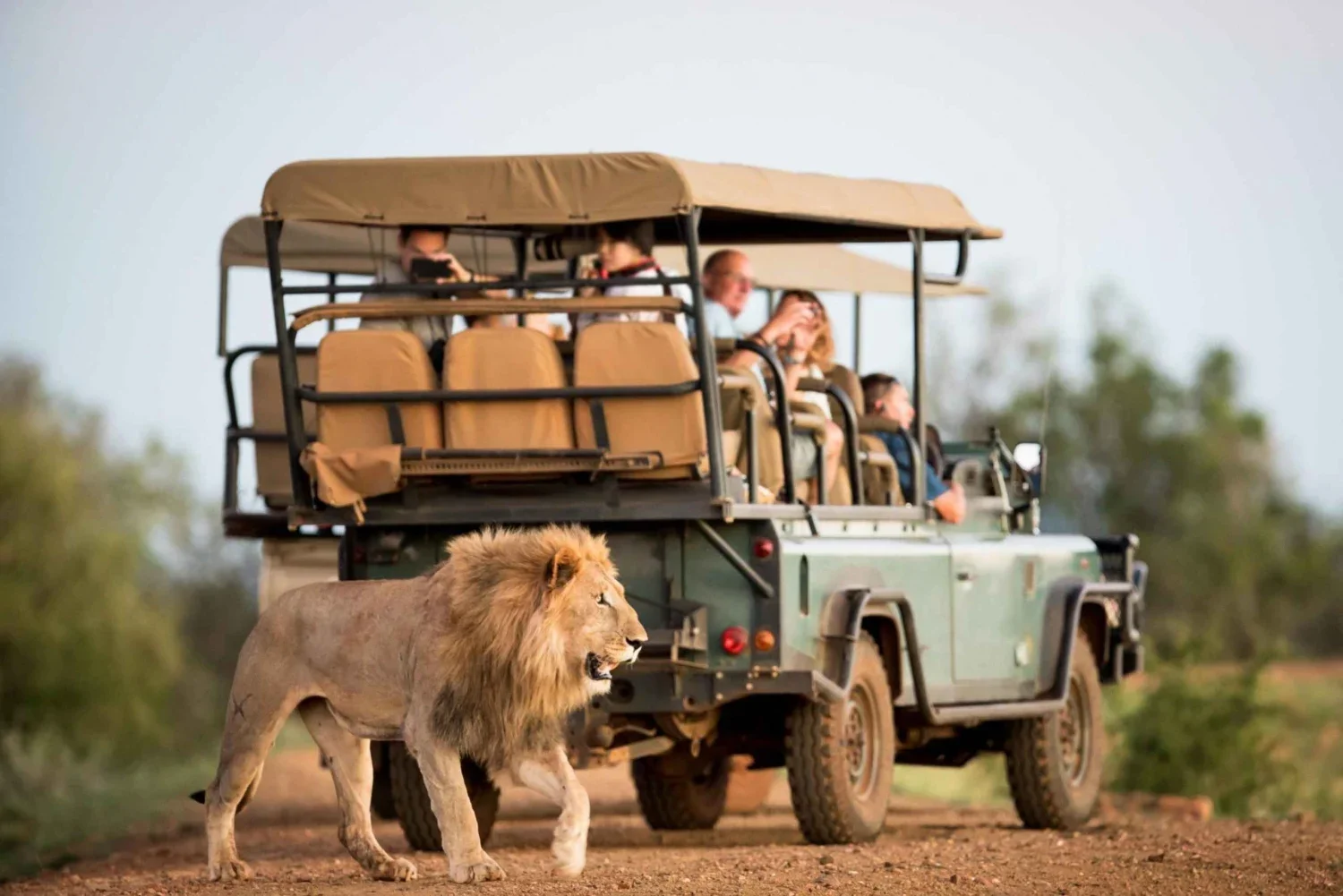4-Day Tsavo West & Amboseli Luxury Safari