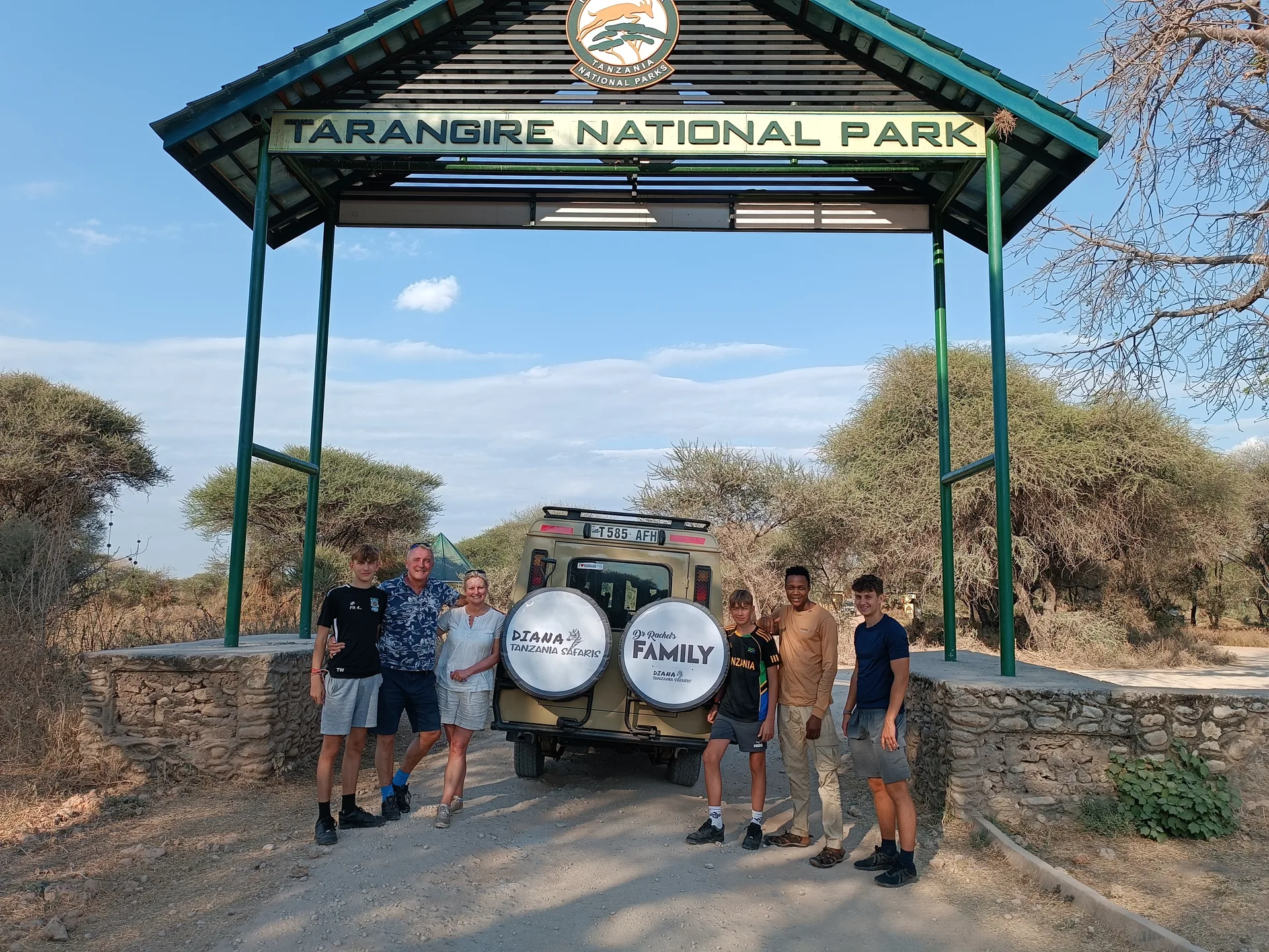 Diana Tanzania Safaris — image 1